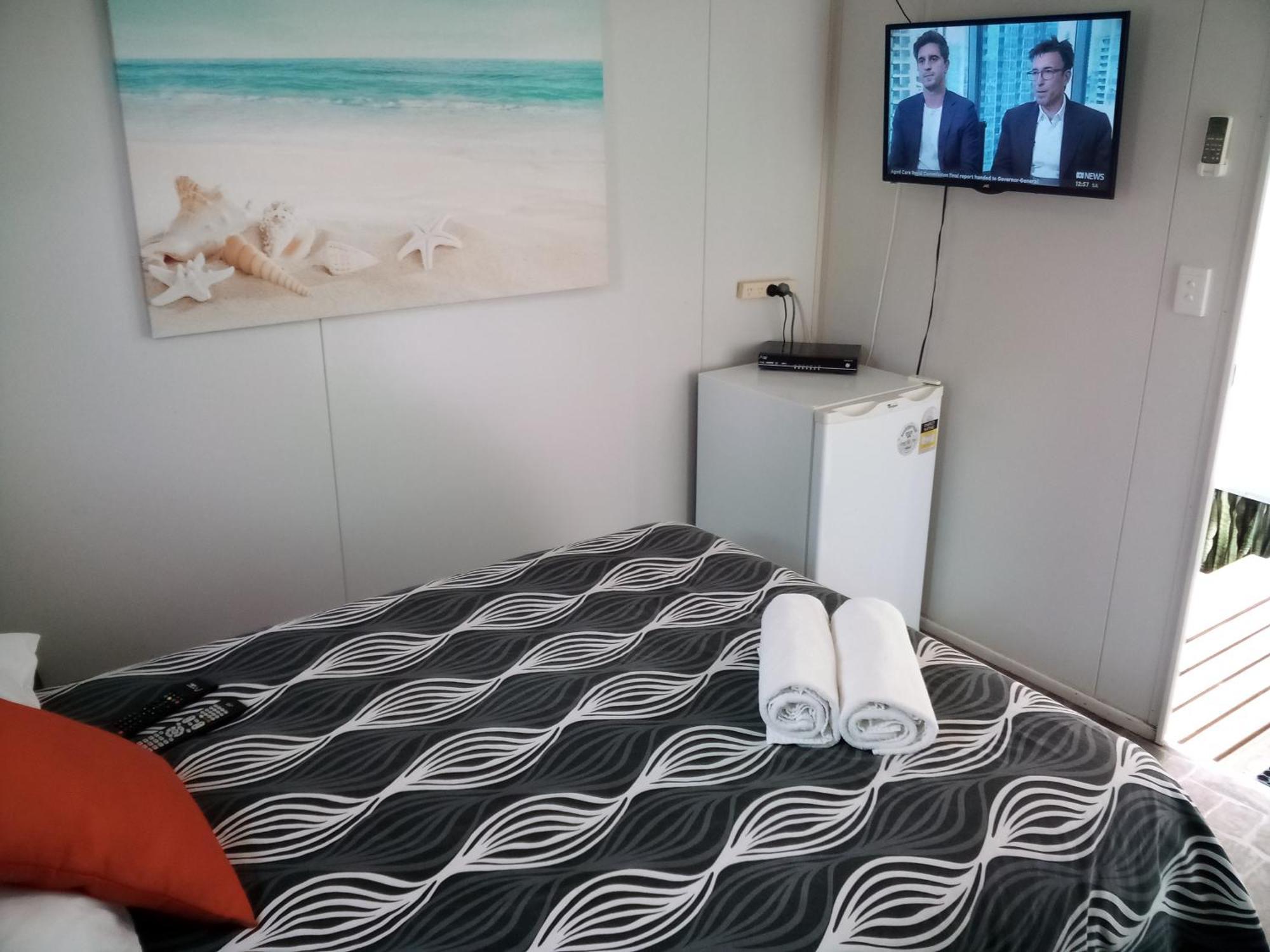 Bushchooks Travellers Village Bororen Quarto foto